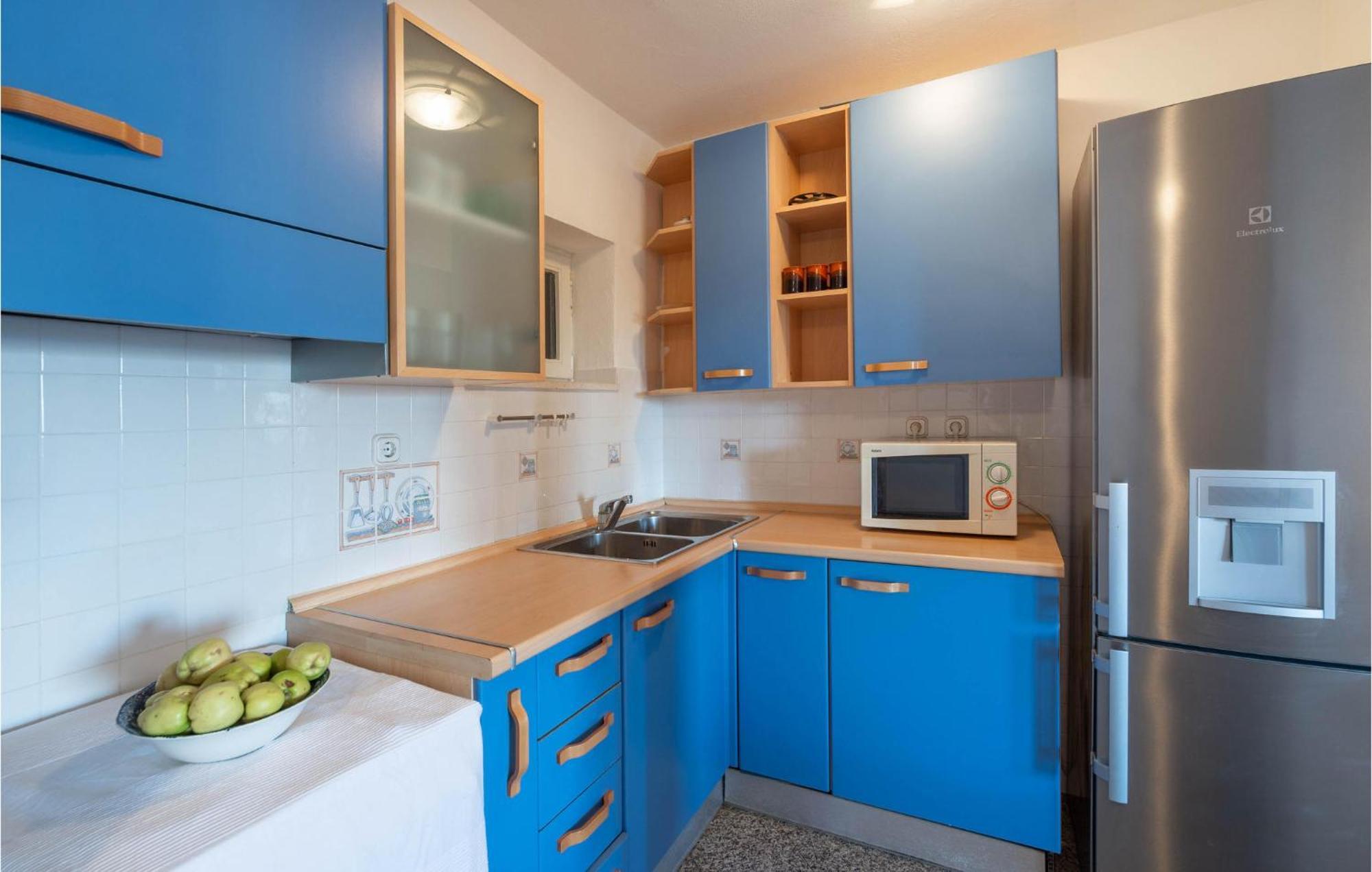 Cozy Home In Postira With Kitchen Exteriér fotografie