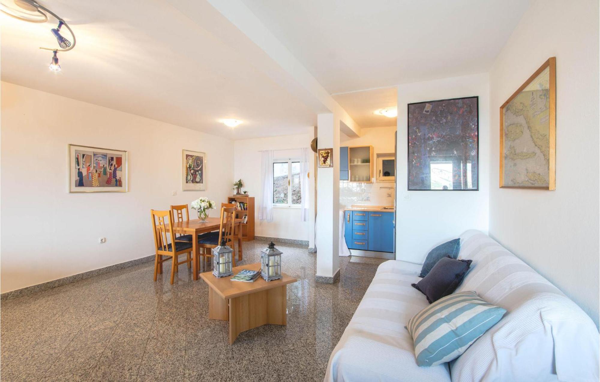 Cozy Home In Postira With Kitchen Exteriér fotografie